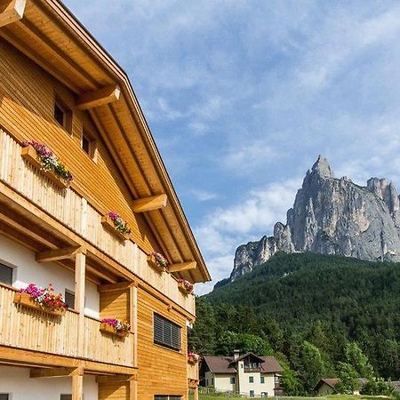 Апартаменты Haus Bernard Сьюзи Экстерьер фото