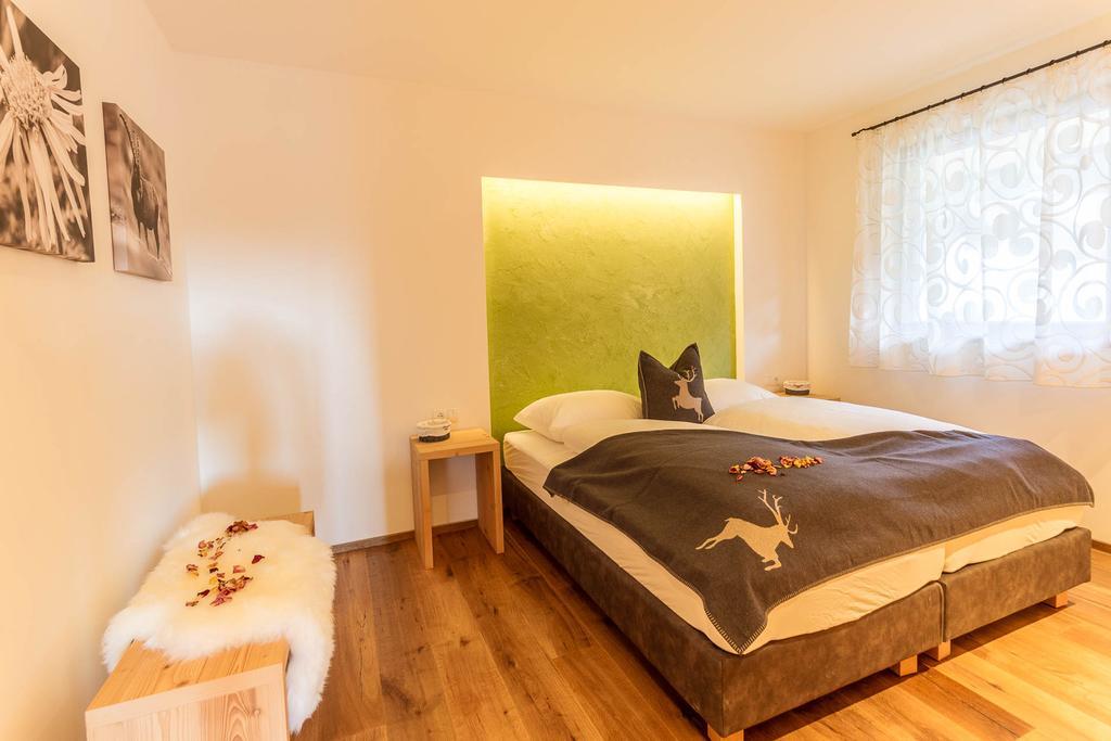 Апартаменты Haus Bernard Сьюзи Экстерьер фото