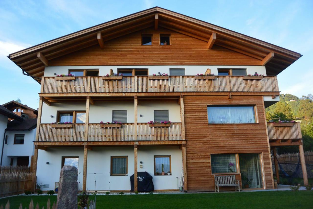 Апартаменты Haus Bernard Сьюзи Экстерьер фото