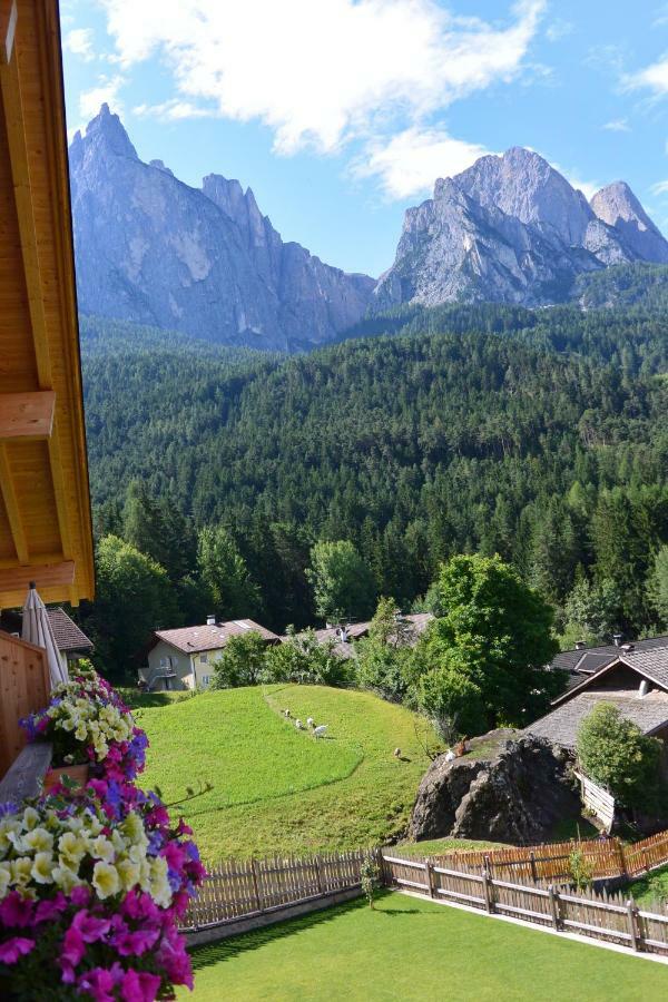 Апартаменты Haus Bernard Сьюзи Экстерьер фото